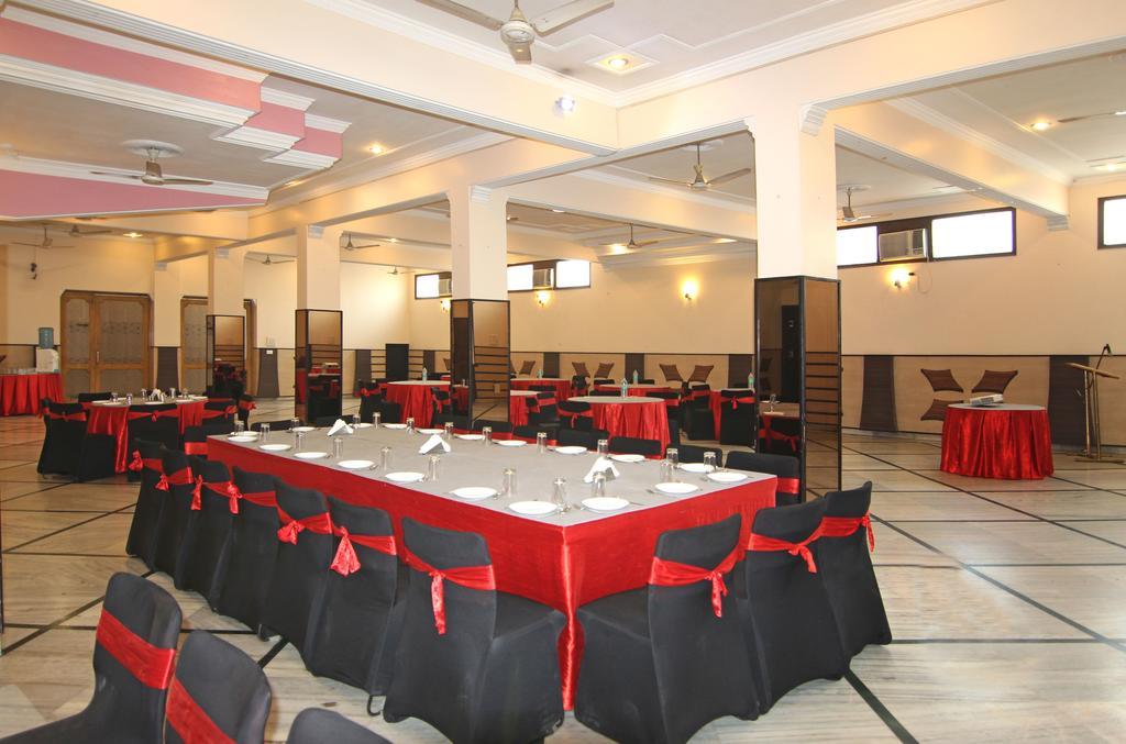 Le Grand Hotel Haridwār Buitenkant foto